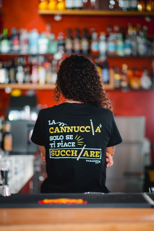 Dettaglio di una serata da Habanero Review